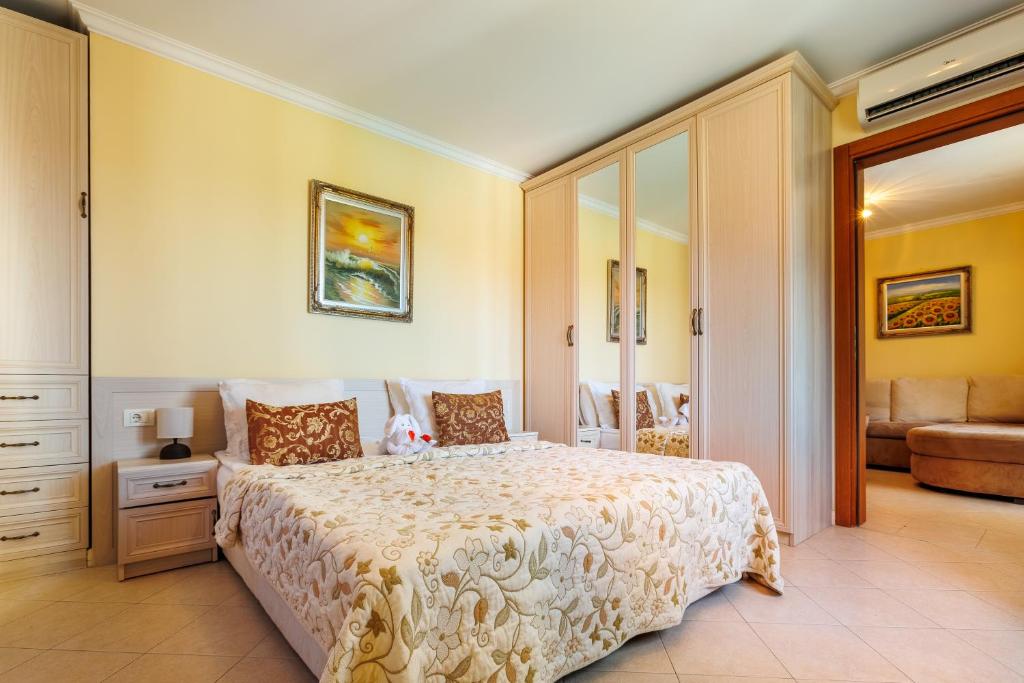 1-Bedroom Apartment in Santa Marina