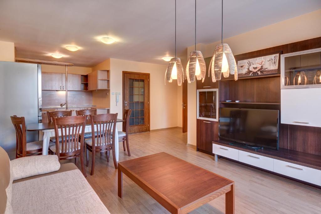 1-bedroom apartment in Panorama Beach